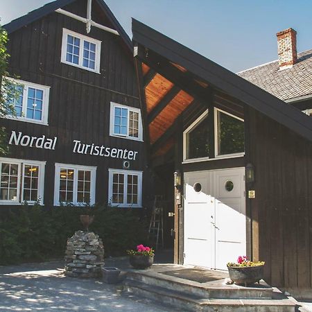 מלון לום Nordal Turistsenter מראה חיצוני תמונה